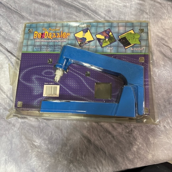Blue BeDazzler Stud & Rhinestone Setting Machine - Picture 3 of 3